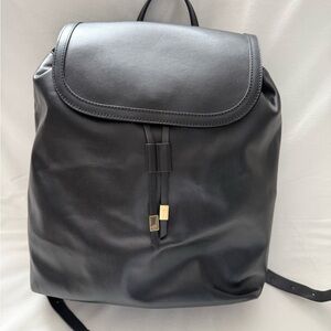 Chic Italian Black Leather Backpack NWT